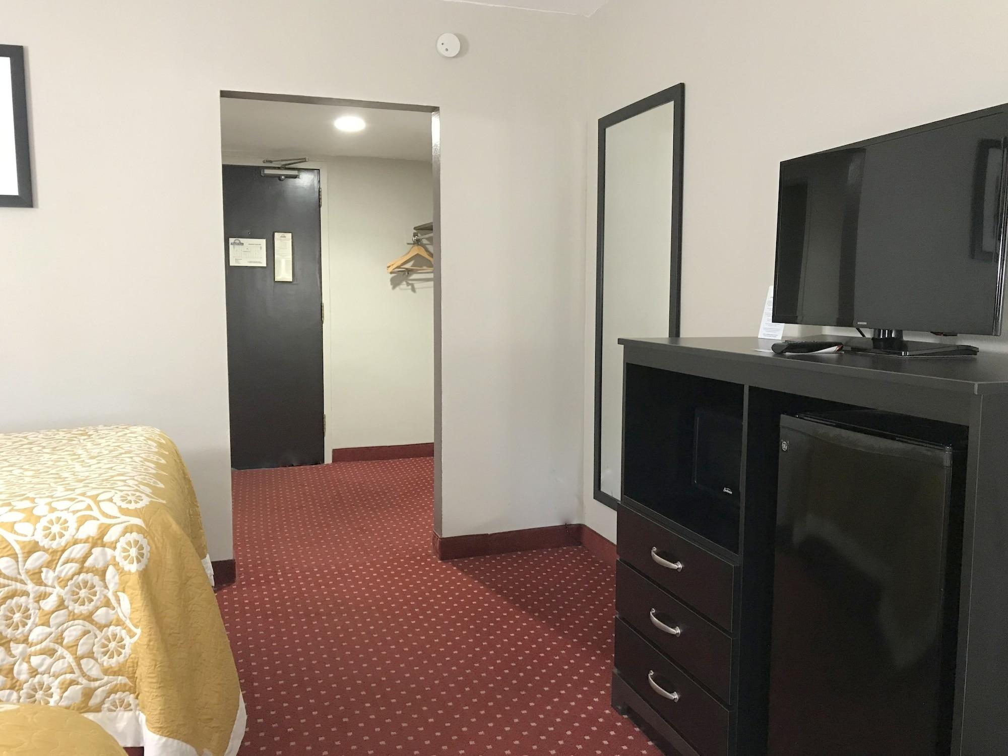 Days Inn By Wyndham Livonia Canton Detroit Dış mekan fotoğraf