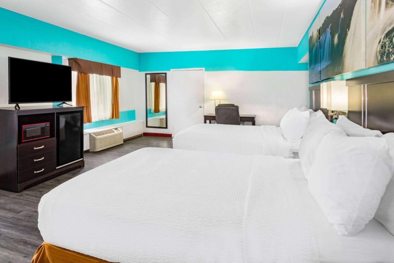 Days Inn By Wyndham Livonia Canton Detroit Dış mekan fotoğraf
