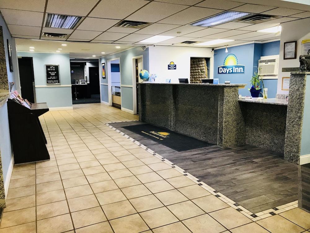 Days Inn By Wyndham Livonia Canton Detroit Dış mekan fotoğraf